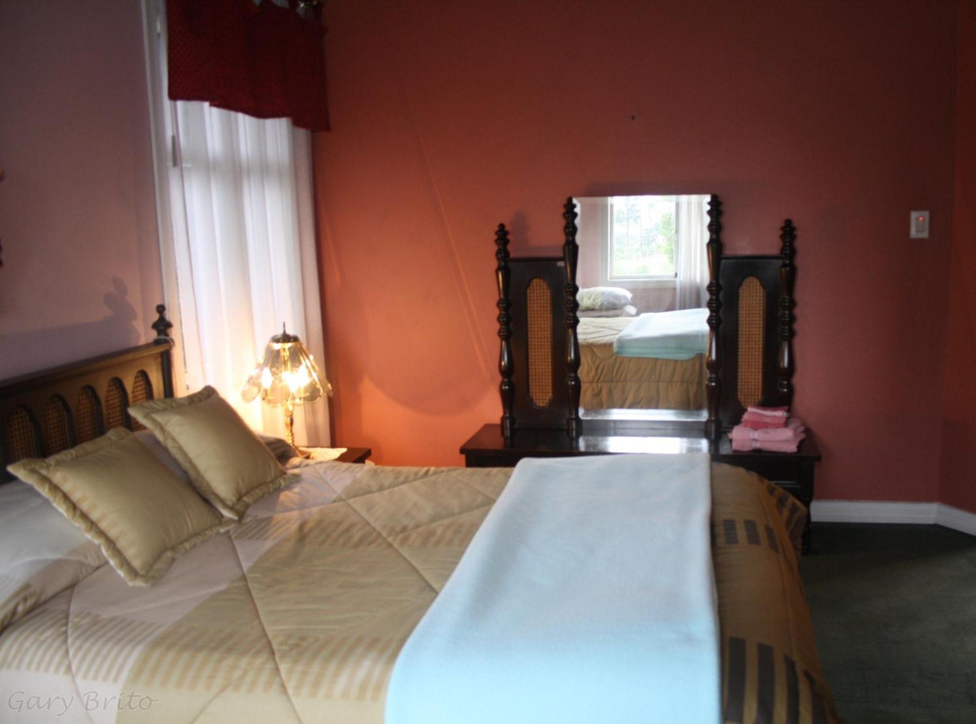 Hostal Saint Mary'S Tababela Room photo