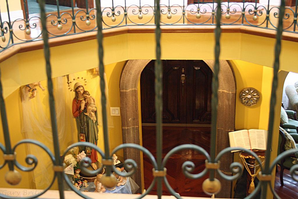 Hostal Saint Mary'S Tababela Exterior photo